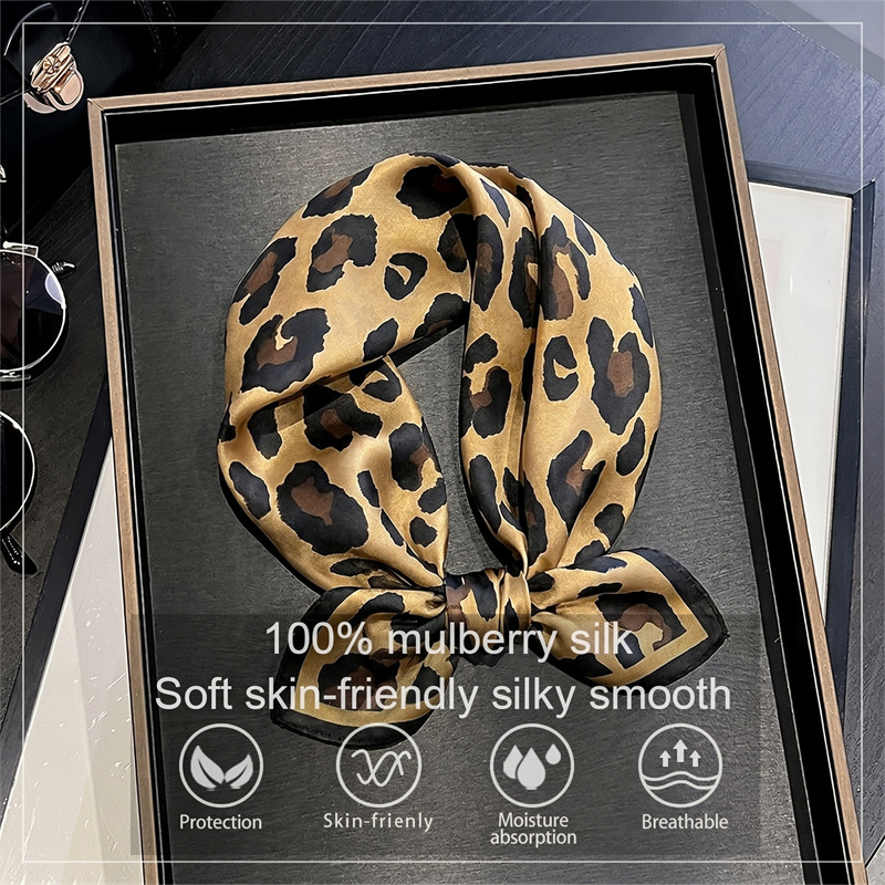 Silk Scarf Square - Pañuelo Cuadrado 100% Seda con Estampado