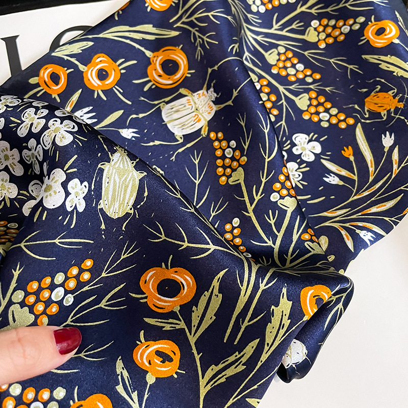 Pañuelo Cuadrado de Satén 100% - Silk Scarf Square reseña y precio