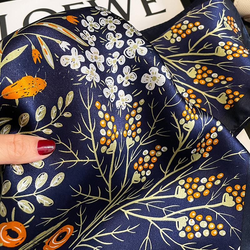 Pañuelo Cuadrado de Satén 100% - Silk Scarf Square reseña y precio