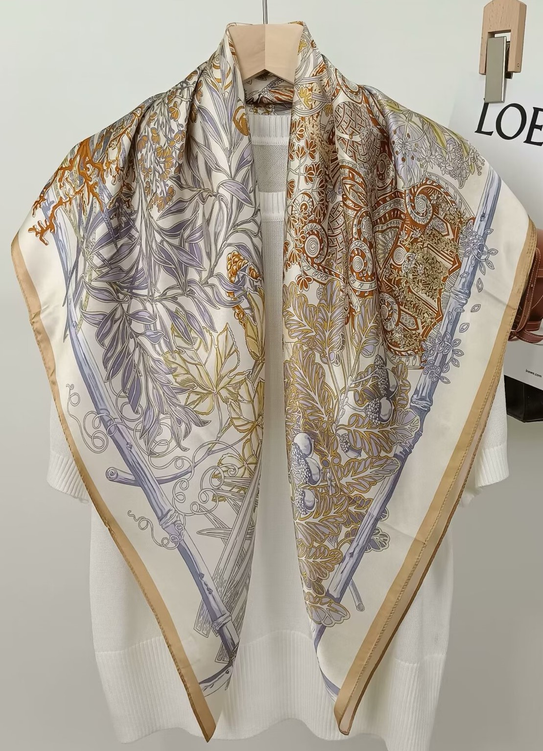 Pañuelo cuadrado estampado de  - Silk Scarf Square reseña y precio